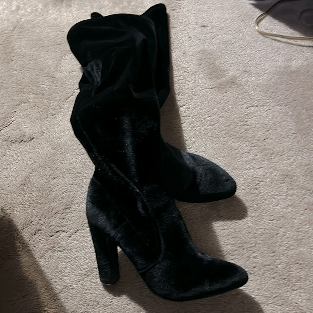 UNISA VELVET OVER KNEE BOOTs FOR WOMEN IN EUC